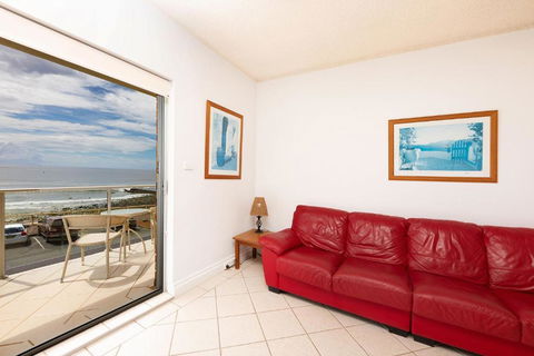 At The Beach, Debra Court Unit 5 - Taree Accommodation 2