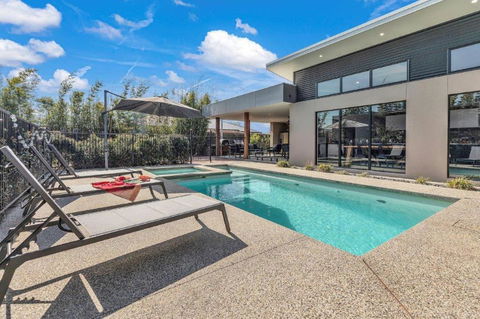 At Winbi- Echuca Holiday Homes - Taree Accommodation 2