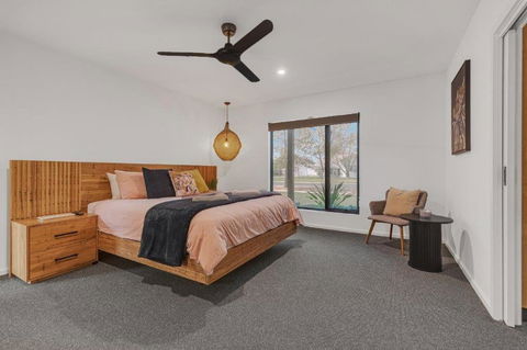 At Winbi- Echuca Holiday Homes - Taree Accommodation 4