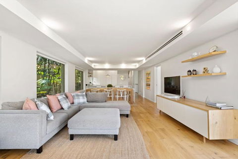 Audrey - Little Cove - Taree Accommodation 0