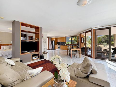 Aurora Cottages - Mountain View - Taree Accommodation 0
