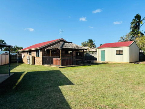 Avoca House - Taree Accommodation 2