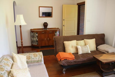 Azalea Cottage, Leura NSW Australia - Taree Accommodation 2
