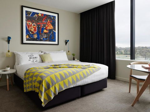 Art Series - The Larwill Studio - Taree Accommodation 0