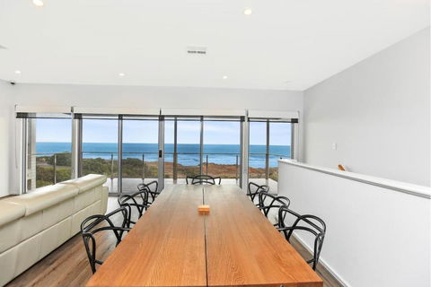 Avaya Sellicks Beachfront Getaway- Wifi - Taree Accommodation 0