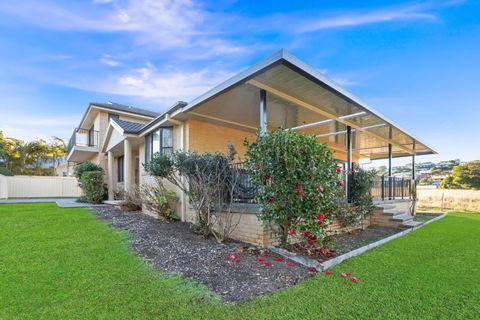 Baywood Breeze - Taree Accommodation 0