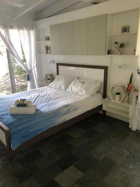 Cairns Beach House Our Oasis - Taree Accommodation 19