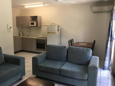 Whitsunday Waterfront Apartments - Taree Accommodation 19