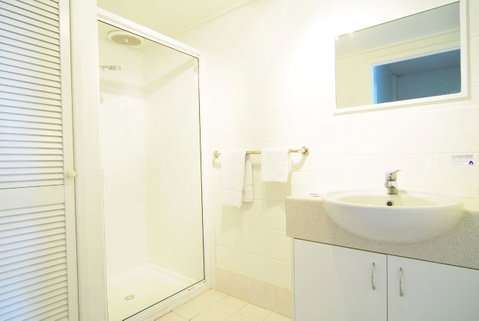 Whitsunday Waterfront Apartments - Taree Accommodation 25