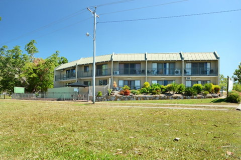 Whitsunday Waterfront Apartments - Taree Accommodation 10