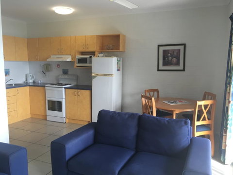 Whitsunday Waterfront Apartments - Taree Accommodation 20