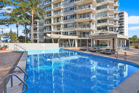 Pacific Regis Beachfront Holiday Apartments - Taree Accommodation 3