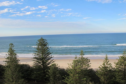 Pacific Regis Beachfront Holiday Apartments - Taree Accommodation 11