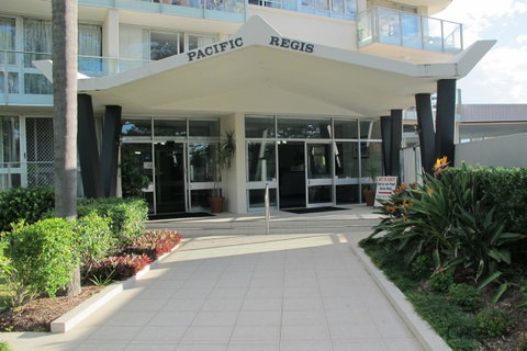 Pacific Regis Beachfront Holiday Apartments - Taree Accommodation 10
