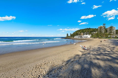 Pacific Regis Beachfront Holiday Apartments - Taree Accommodation 2