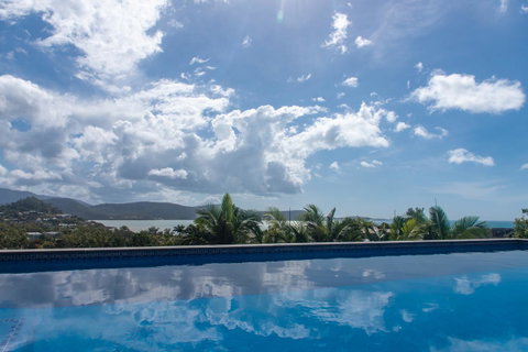 Viewpoint Holiday Home - Cannonvale - Taree Accommodation 1