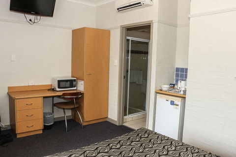 Salisbury Hotel Motel - Taree Accommodation 18
