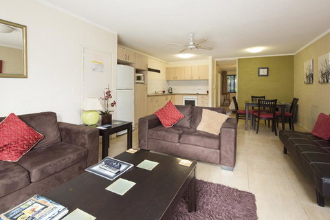 Burleigh Palms Holiday Apartments - Taree Accommodation 36