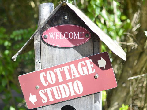 Apple Tree Cottage Montville - Taree Accommodation 14
