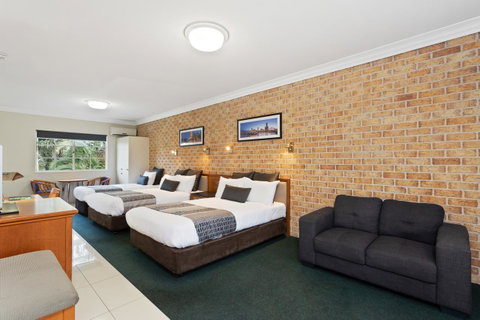 Coopers Colonial Motel - Taree Accommodation 16