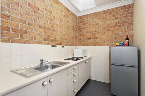 Coopers Colonial Motel - Taree Accommodation 20
