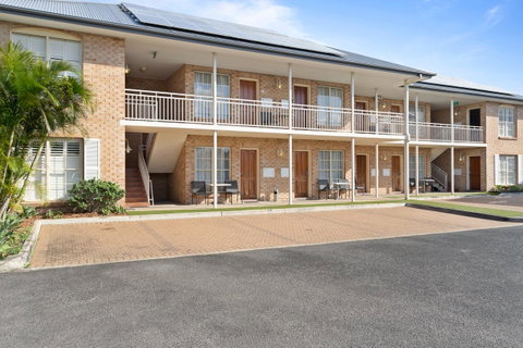 Coopers Colonial Motel - Taree Accommodation 27