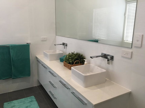 Modern Beach Villa - Taree Accommodation 6