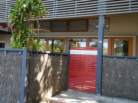 A AAA C-SHACK - Taree Accommodation 1