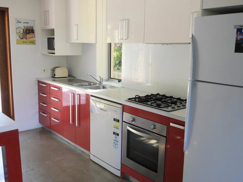 A AAA C-SHACK - Taree Accommodation 10