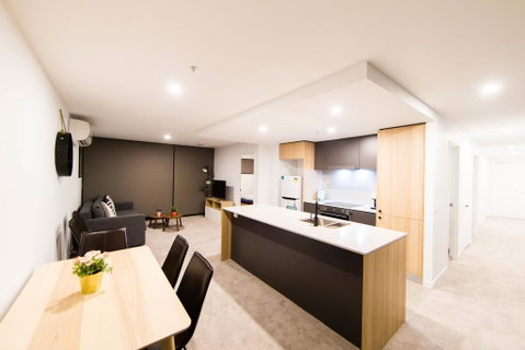 Mid Night Apartment Canberra City Onsite Parking - Taree Accommodation 2