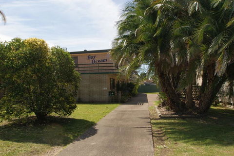 'Bay Dream' Upstairs Unit Three - Taree Accommodation 0