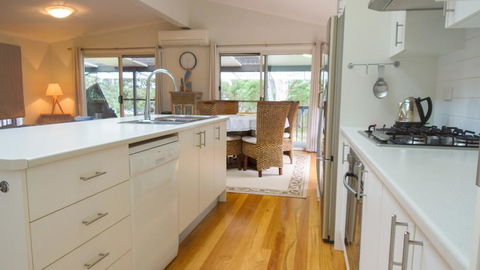 'RIVERSIDE RETREAT' 544 Ocean Drive, North Haven - Taree Accommodation 2