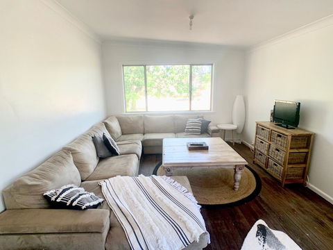 'The Wattles' - True Country Escape Near Wineries - Borenore - Taree Accommodation 2