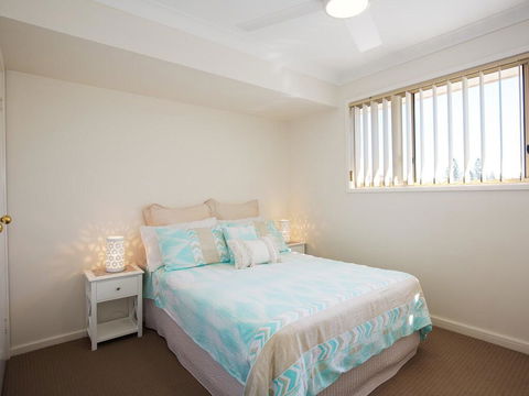 'Walk On Birubi', 1/40 Ocean Ave - Pet Friendly, WIFI, Boat Parking & Water Views - Taree Accommodation 3