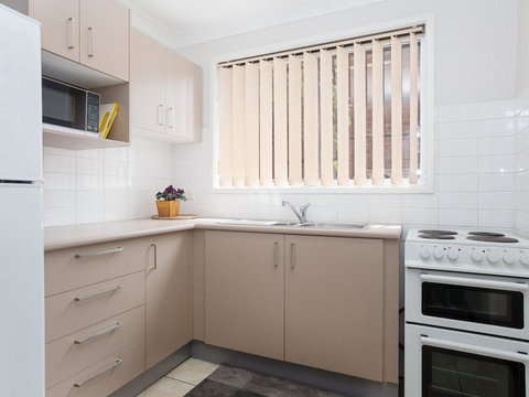 1/10 Catalina Close - So Close To The Water - Taree Accommodation 2