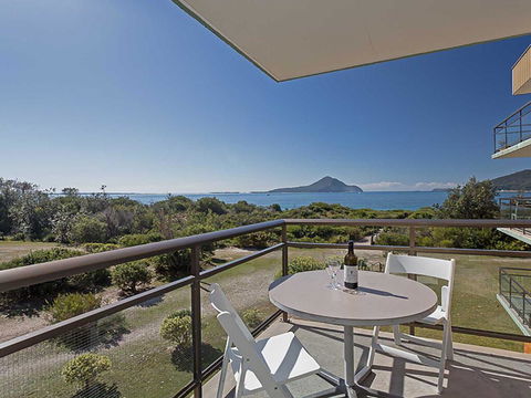 10 'Intrepid' 3 Intrepid Close - Water Views Over Shoal Bay Beach - Taree Accommodation 0