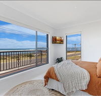 10 OCEAN VILLA - Taree Accommodation