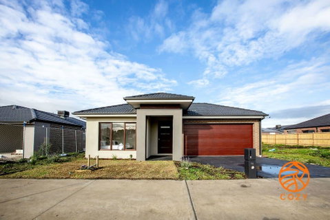 109, Cozy Cranbourne Family House, 5Bed2Bath2Parking - Taree Accommodation 2