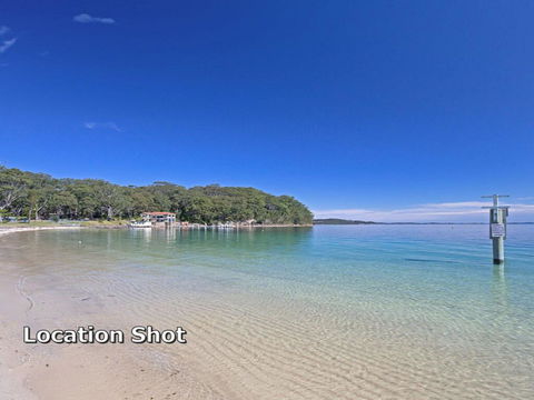 11 'Shoreline' 1 Intrepid Close - Cosy Unit Within Walking Distance To The Water - Taree Accommodation 2