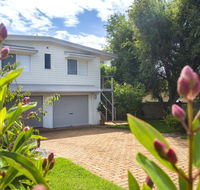 11 Riley St - Stylishly Modern - Taree Accommodation