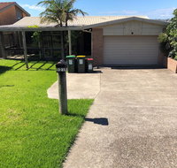 121 Montague Avenue Kianga - Taree Accommodation