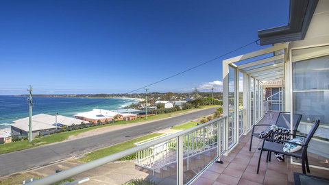 143 Mitchell Pde - Magnificent Outlook - Taree Accommodation 0