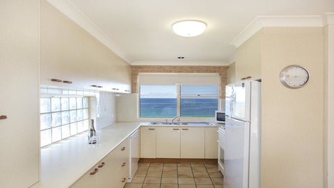 143 Mitchell Pde - Magnificent Outlook - Taree Accommodation 3