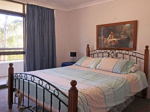 15 'The Commodore' 9-11 Donald Street - Great Unit Only A Short Walk To CBD - Taree Accommodation 3