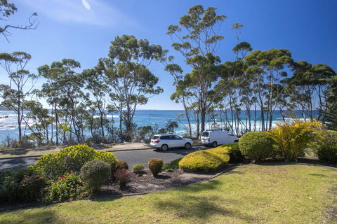 16 Shipton Cres - Secluded Away - Taree Accommodation 0