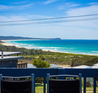 17 Dulling Street - Beach House - Taree Accommodation