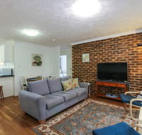 2 Bedroom St Lucia Apartment close to UQ and CityCat - Taree Accommodation