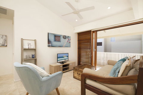 2 Hale Lani - Taree Accommodation 0