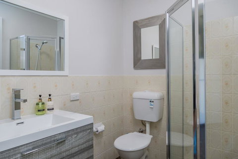 235 Mitchell Parade, Mollymook - Taree Accommodation 3