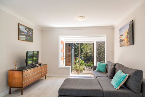 235 Mitchell Parade, Mollymook - Taree Accommodation 0